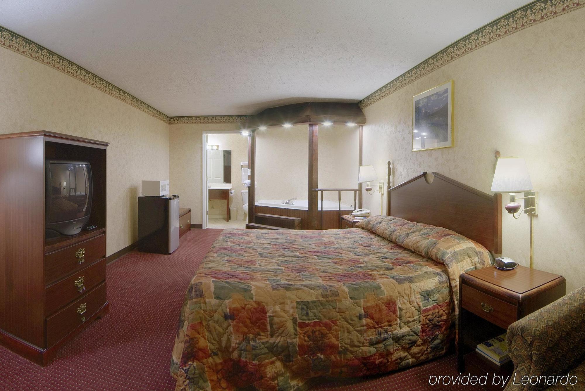 Americas Best Value Inn & Suites Mt. Pleasant Mount Pleasant Ngoại thất bức ảnh